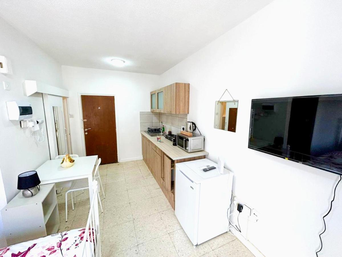 Central Comfort Studio Larnaca Dış mekan fotoğraf